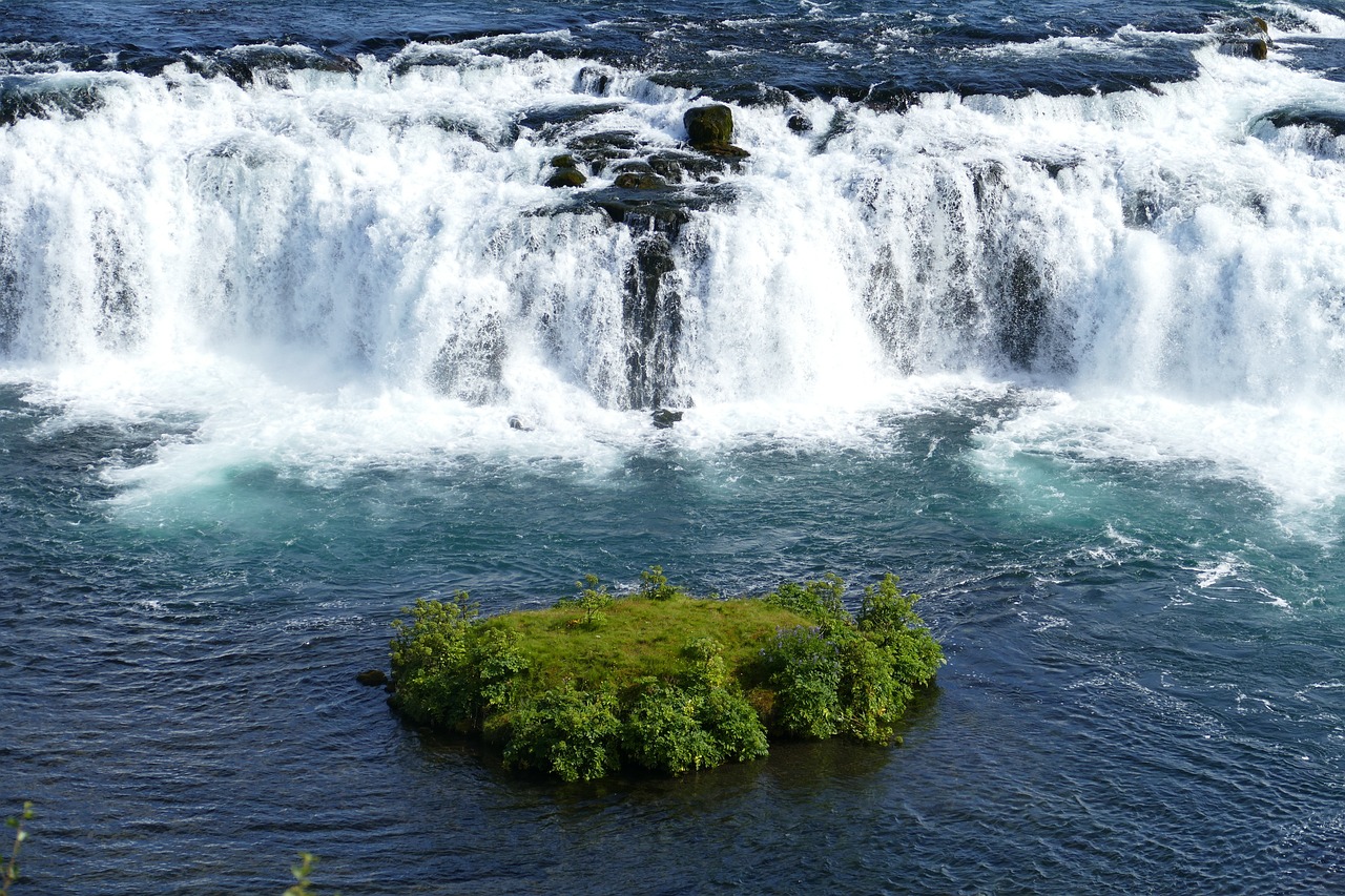 découvrez l'énergie hydropower, une source d'énergie renouvelable et durable qui utilise le mouvement de l'eau pour produire de l'électricité. apprenez-en davantage sur ses avantages, ses méthodes de production et son rôle dans la transition énergétique.