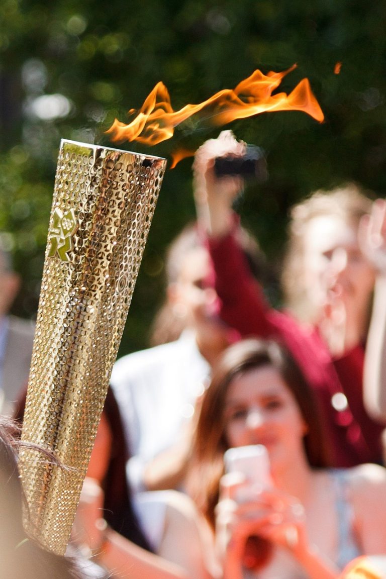 découvrez les jeux olympiques, un événement sportif mondial captivant où les meilleurs athlètes s'affrontent dans diverses disciplines pour décrocher la gloire et la médaille d'or. plongez dans l'histoire, les valeurs et les moments forts de cette compétition légendaire.