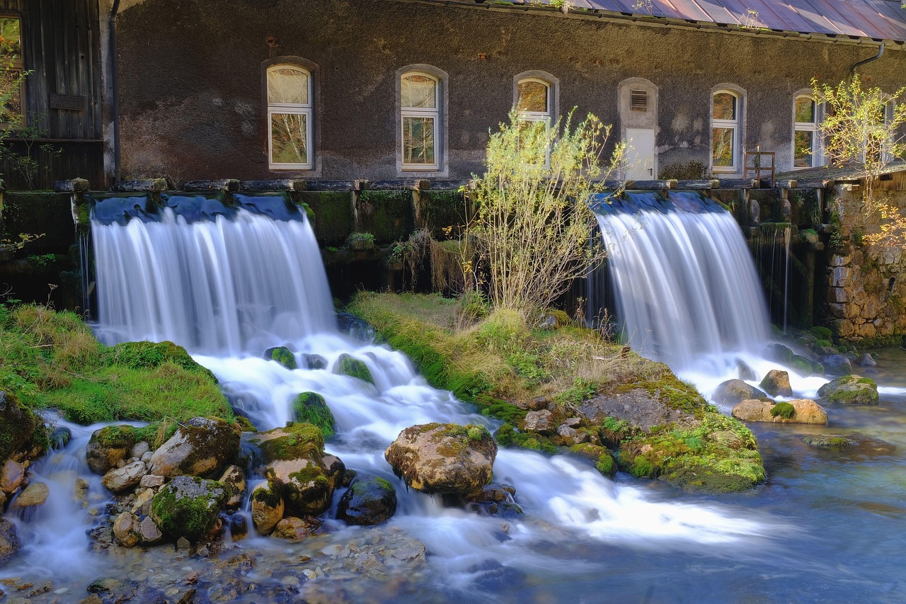 découvrez l'hydroélectricité, une source d'énergie renouvelable et durable, qui utilise la force de l'eau pour générer de l'électricité. explorez ses avantages écologiques, son potentiel de réduction des émissions de carbone et son rôle essentiel dans la transition énergétique.